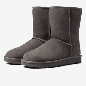 Grey Ugg Boots Classic Short Size 7